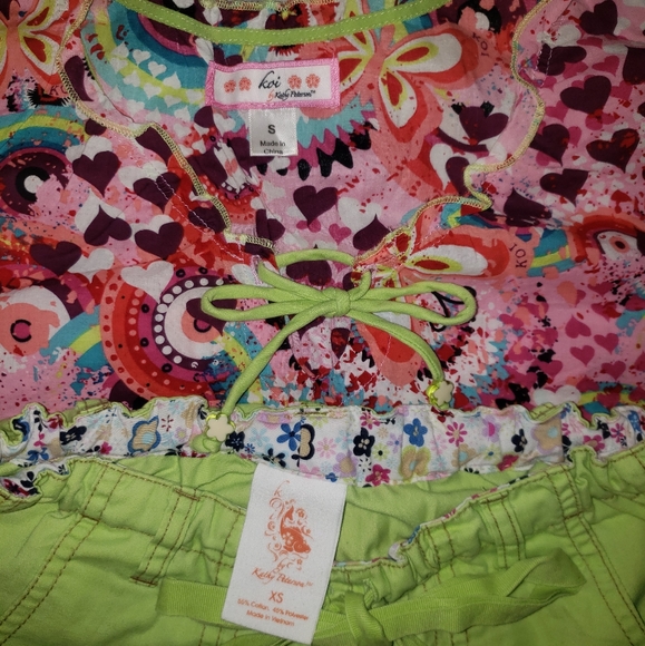 Koi Scrub Set Colorful Small Top w lime Pants Xs - Picture 3 of 4